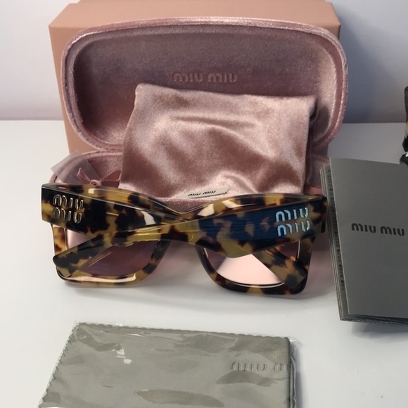 New MIU MIU MU 08WS Oversized Butterfly Light Violet/Light Havana Sunglasses - Picture 15 of 17